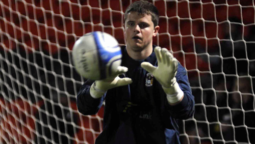 Former Coventry City goalkeeper Michael Quirke has signed for Kettering Town.
